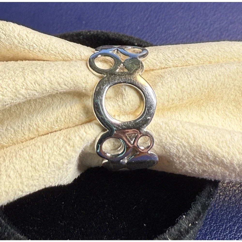 Vintage Sterling Silver Ring Open Circles GR Mark Size 8 Artisan Band 925